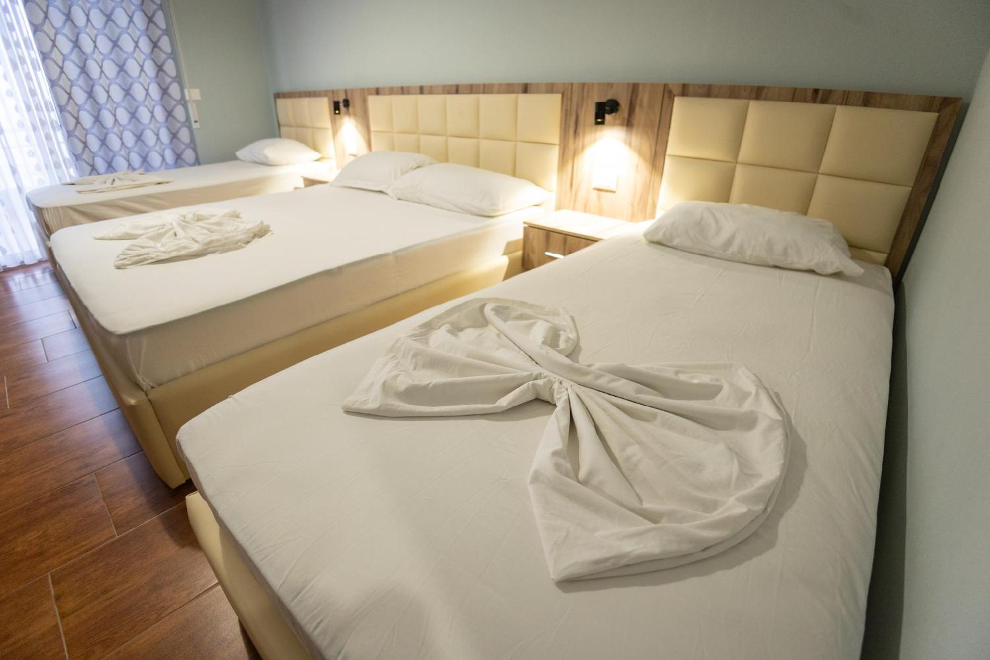Hotel Klebrido ドゥラス エクステリア 写真