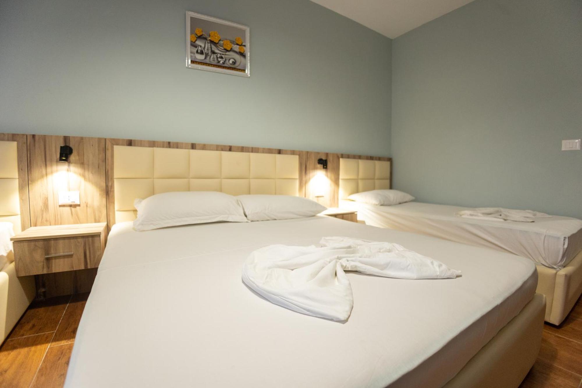 Hotel Klebrido ドゥラス エクステリア 写真